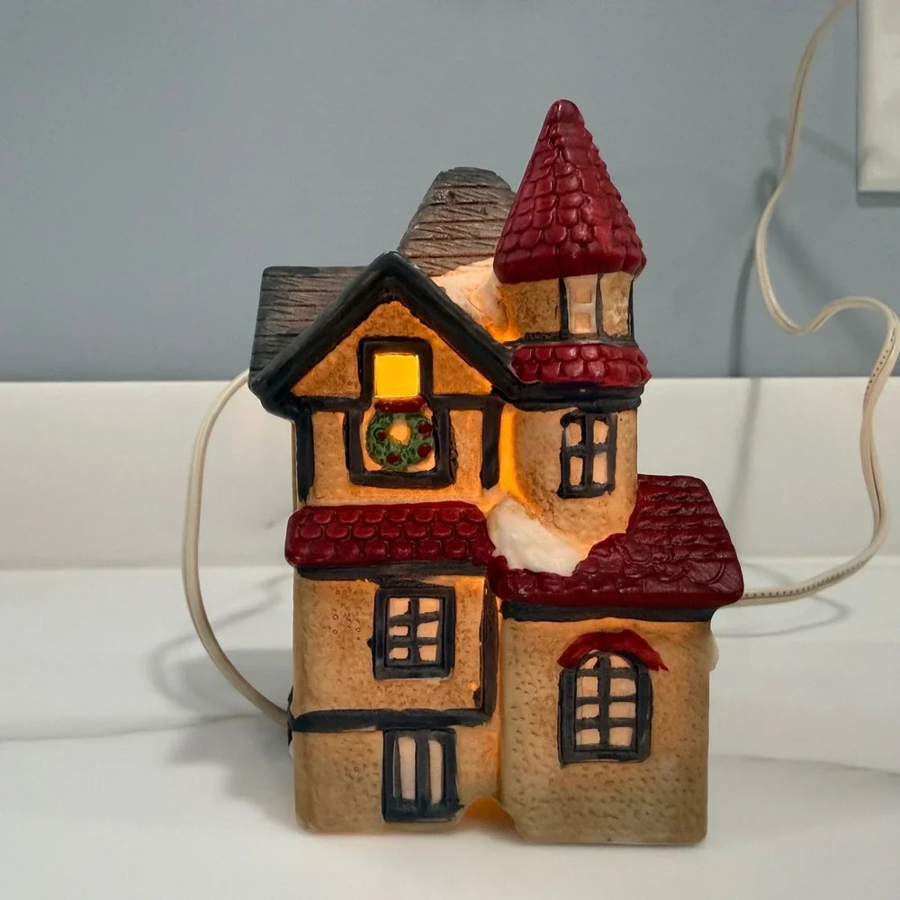 VTG 1993 Dickens Collectables Doctor Lighted Porcelain House Christmas w/ Box